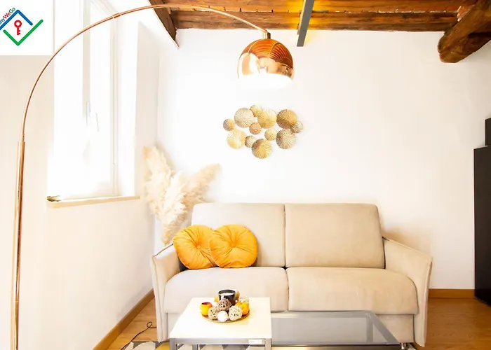 Petri 7 House In Centro Storico A By Tuscanywego アパート ルッカ